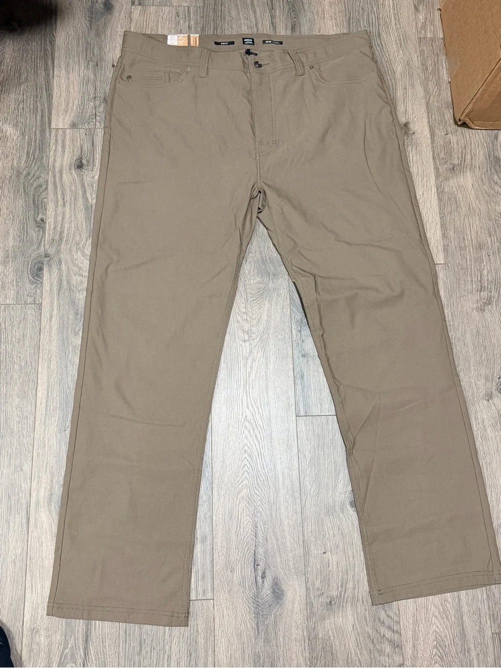 Prana Brion Pants Men’s 42x32 NWT Everyday Essential Stretch Hiking Outdoors